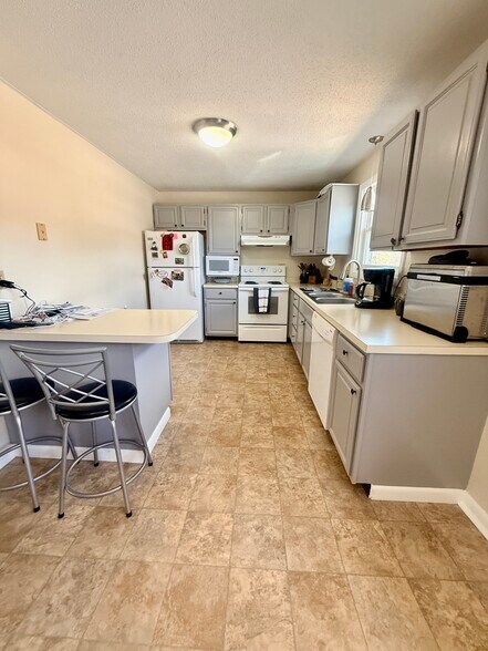 More Photos Of 1557 1st New Hampshire Tpke, Northwood Storefront Retail Residential For Sale