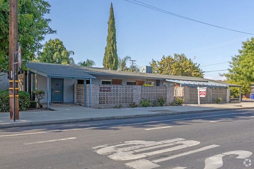 Primary Photo Of 756 G St, Reedley Medical For Sale