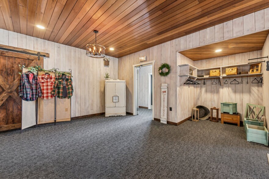More Photos Of 8557 Mason Dixon Hwy, Meyersdale General Retail For Sale