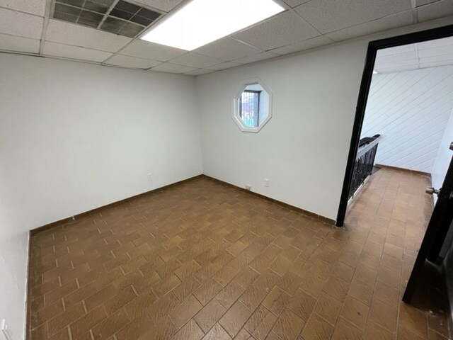 More Photos Of 5978 54th Ave, Maspeth Warehouse For Lease