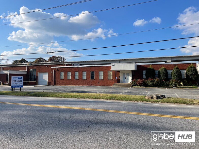 More Photos Of 5622 New Peachtree Rd, Chamblee Warehouse For Lease