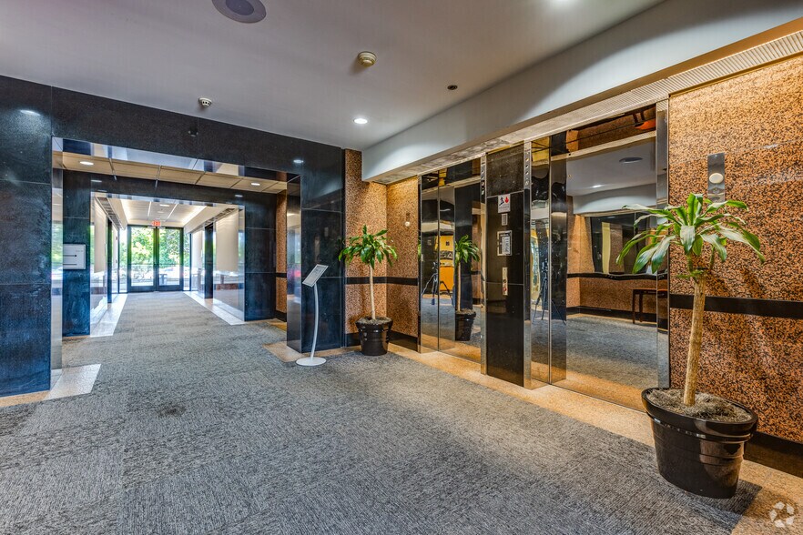 More Photos Of 604 Courtland St, Orlando Office Residential For Lease