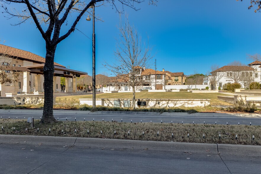 More Photos Of 99 Main St, Colleyville Storefront Retail Office For Lease