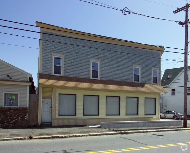 More Photos Of 437 Bay St, Taunton Storefront Retail Residential For Sale