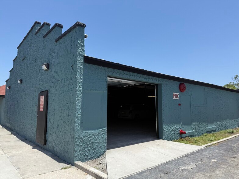 More Photos Of 1624 4th St S, Saint Petersburg Warehouse For Sale