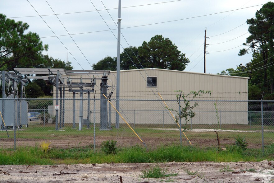 More Photos Of 3070 S 8th St, Fernandina Beach Manufacturing For Lease