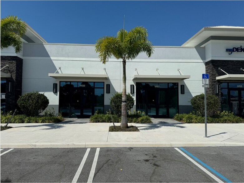 More Photos Of 1449 SW Gatlin Blvd, Port Saint Lucie Storefront For Lease