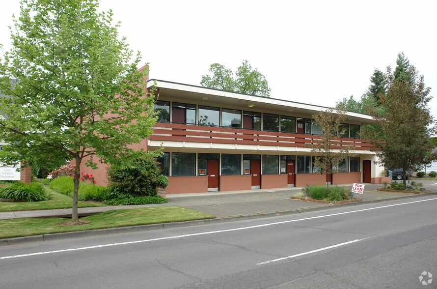 More Photos Of 1200 High St, Eugene Office For Lease