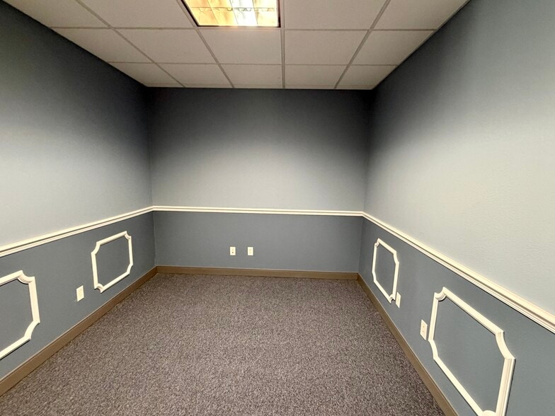 More Photos Of 5509 Grand Blvd, New Port Richey Office For Lease