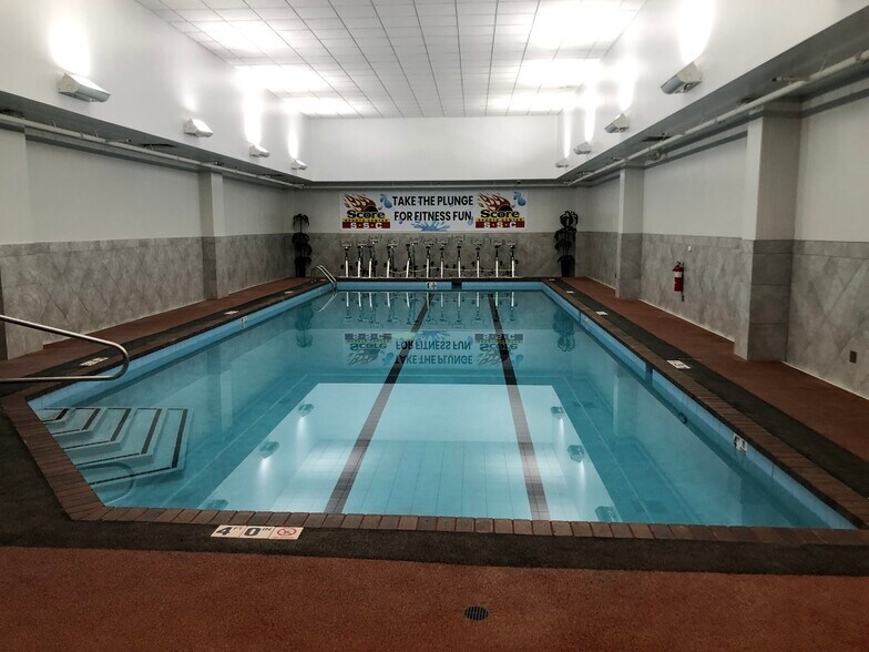 More Photos Of 8300 Wolf Rd, Willow Springs Health Club For Sale
