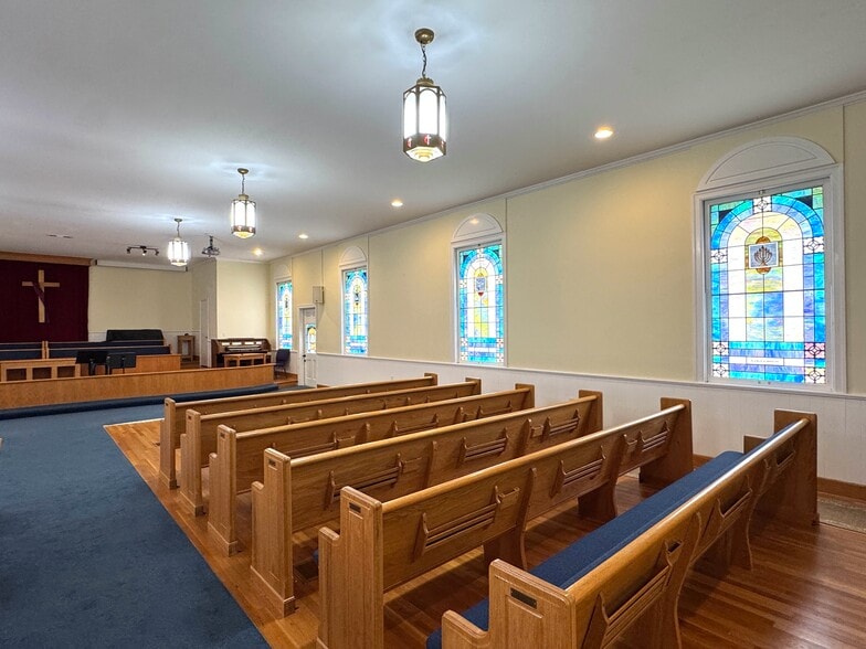 More Photos Of 2662 Thompson Mill Rd, Buford Religious Facility For Sale