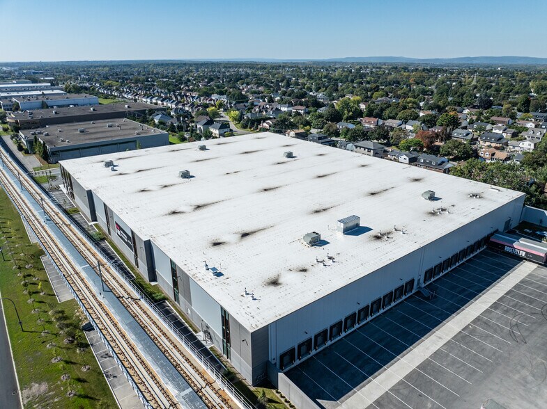 More Photos Of Aut Transcanada, Kirkland Unknown For Lease