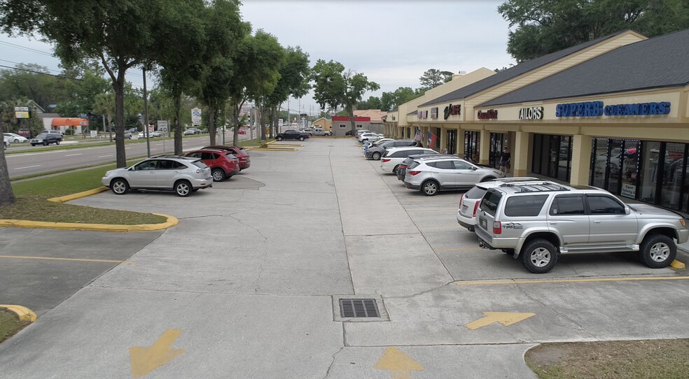 More Photos Of 1177 Park Ave, Orange Park Unknown For Lease