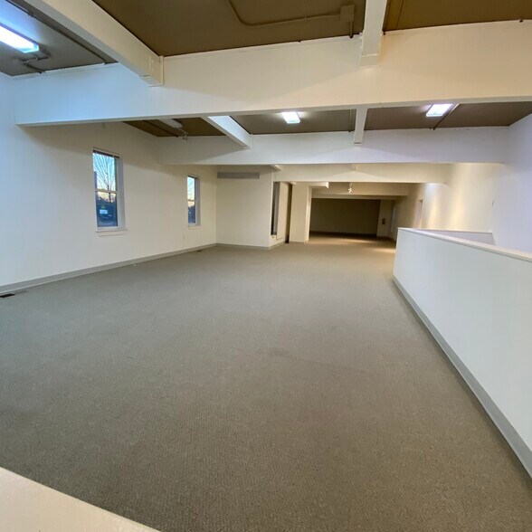 More Photos Of 650 E Fairview Ave, Meridian Storefront Retail Office For Sale