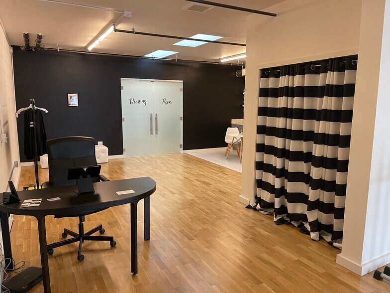 More Photos Of 264 Dore St, San Francisco Warehouse For Lease