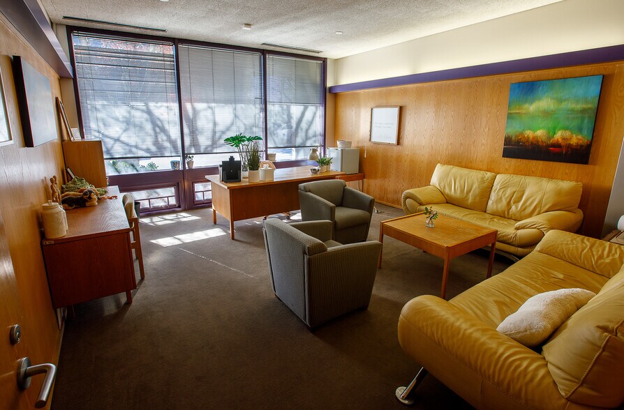 More Photos Of 3516 Covington Hwy, Decatur Office For Sale