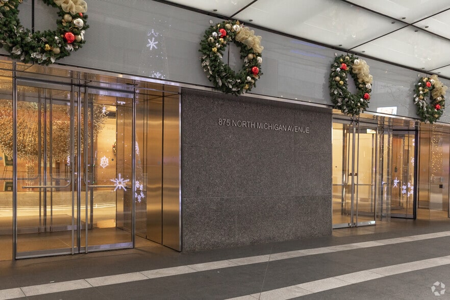 More Photos Of 875 N Michigan Ave, Chicago Coworking Space