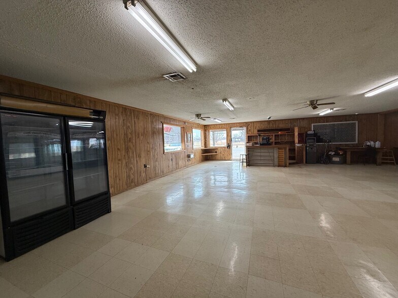 More Photos Of 27971 OK-50, Freedom Convenience Store For Sale