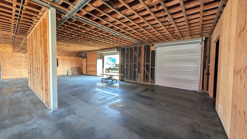 More Photos Of 3318 W Jefferson Blvd, Los Angeles Storefront Retail Residential For Sale