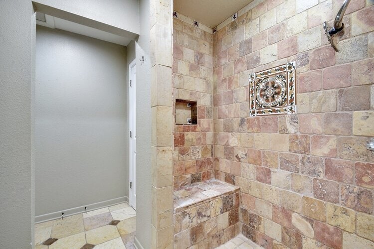 More Photos Of 1803 La Sombra Dr, San Antonio Apartments For Sale