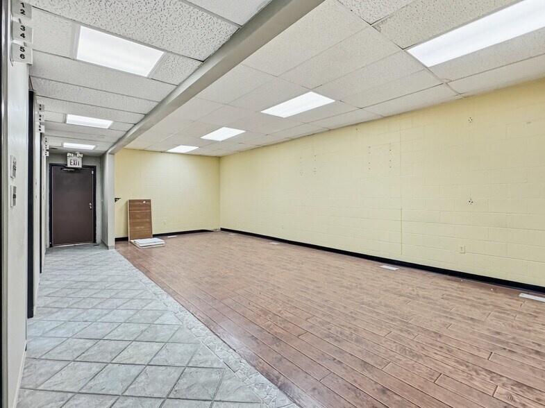 More Photos Of 1212 Air Depot, Midwest City Office For Lease