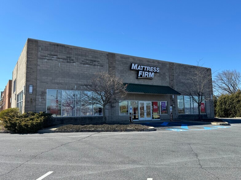 More Photos Of 2501 William Penn Hwy, Easton General Retail For Lease
