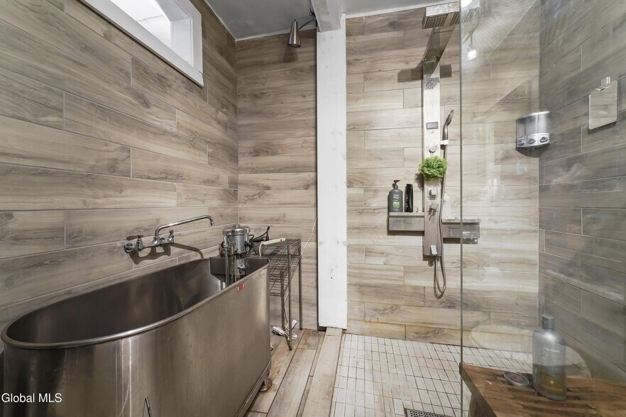 More Photos Of , Albany Unknown For Sale