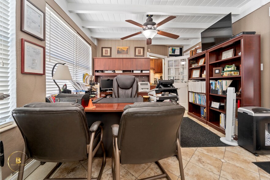 More Photos Of 342 N Orlando Ave, Cocoa Beach Light Manufacturing For Sale