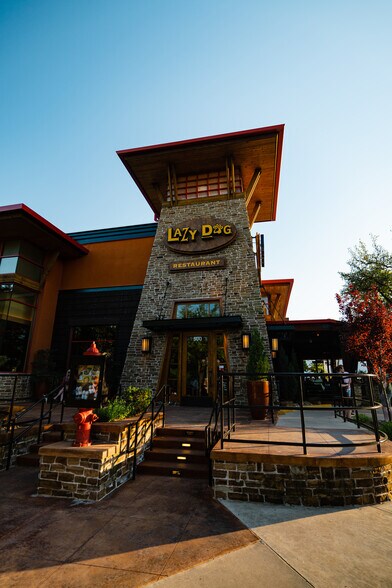 More Photos Of 5100 Belt Line Rd, Addison Unknown For Lease