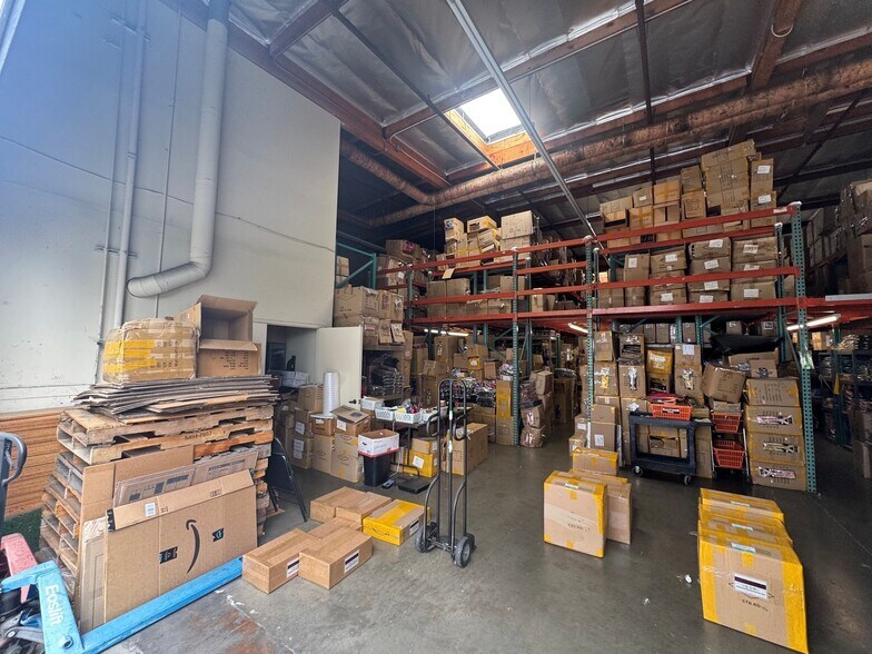 More Photos Of 950 W Central Ave, Brea Warehouse For Sale