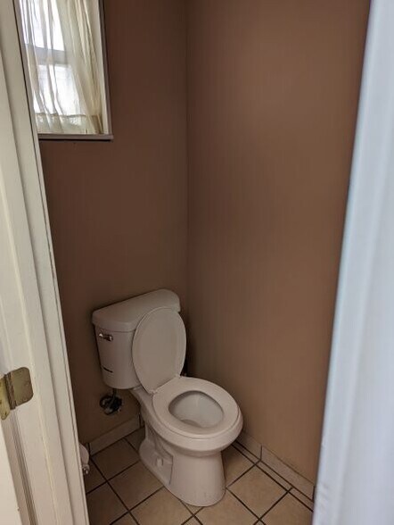 More Photos Of 7719 Clayton Rd, Clayton General Retail For Lease