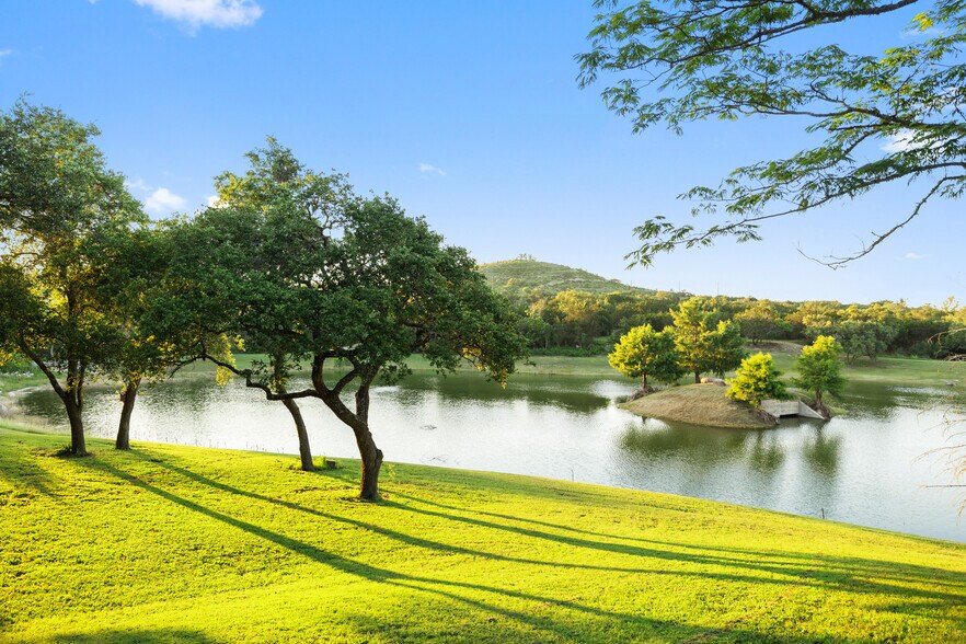 More Photos Of 101 Rolling Hills Rd, Blanco Specialty For Sale