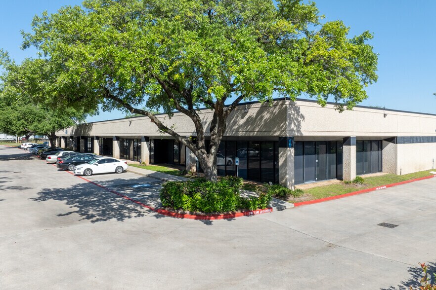Primary Photo Of 500 Century Plaza Dr, Houston Light Distribution For Lease