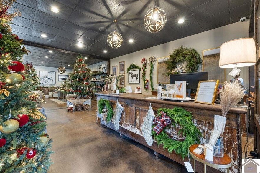 More Photos Of 2200 Broadway, Paducah General Retail For Sale