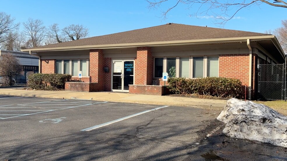 Primary Photo Of 2375 New York Ave, Huntington Station Medical For Lease