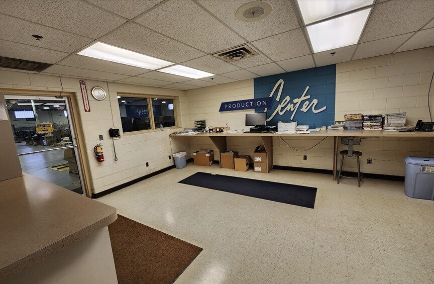 More Photos Of 6025 Wall St, Sterling Heights Warehouse For Sale