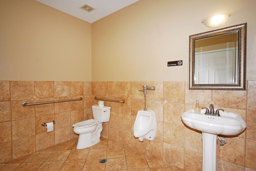 More Photos Of 315 S Jupiter Rd, Allen Office For Lease