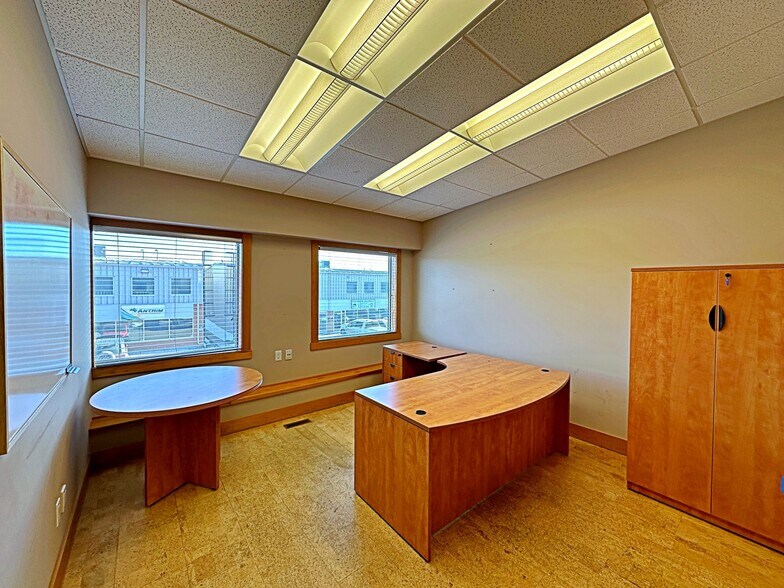 More Photos Of 380 Mackenzie Blvd, Fort McMurray Warehouse For Sale