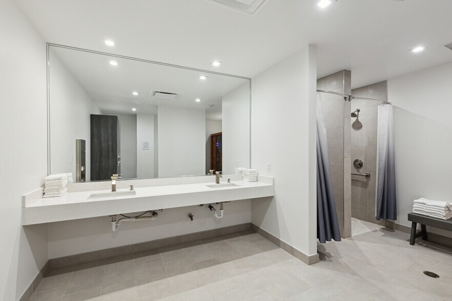 More Photos Of 3303 Lee Pky, Dallas Office For Lease