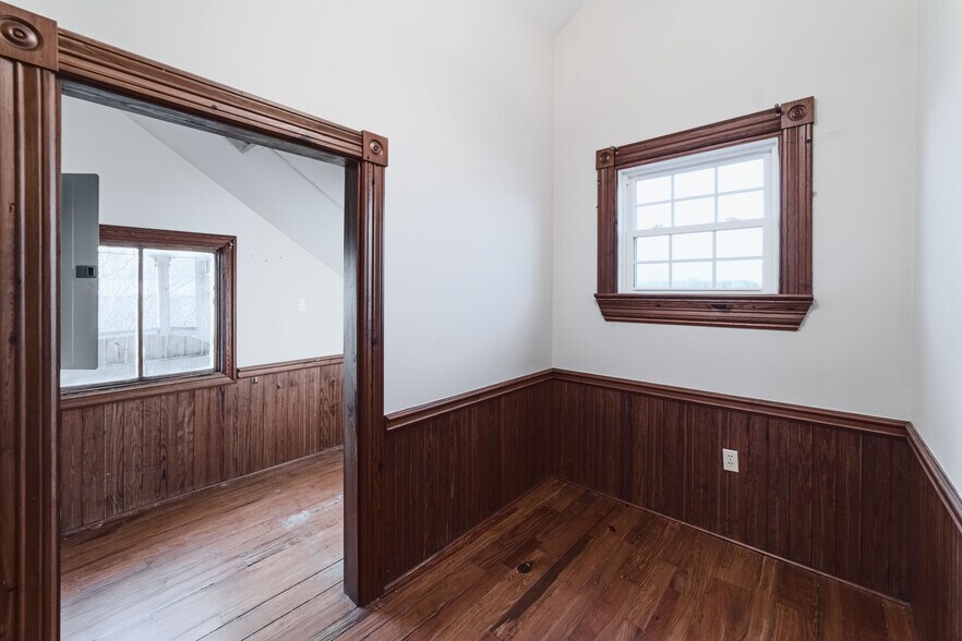 More Photos Of , Marion Unknown For Sale