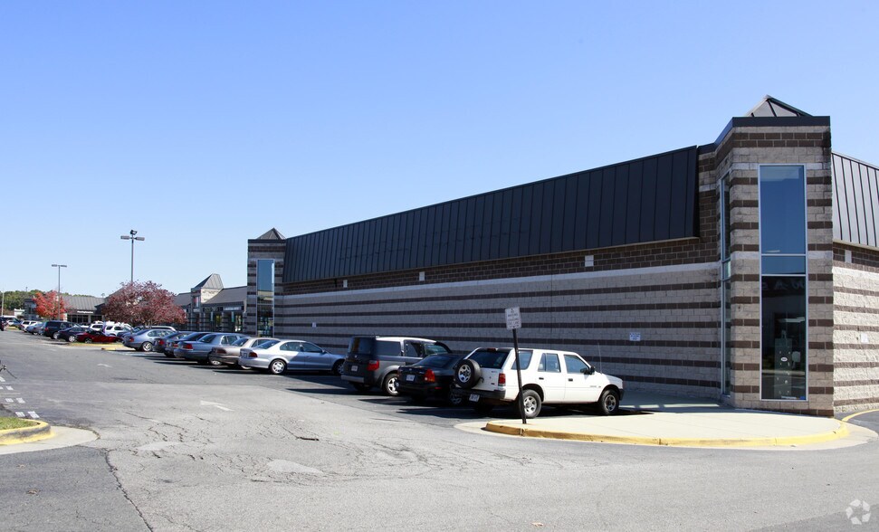 More Photos Of 3041-3134 Golansky Blvd, Woodbridge General Retail For Sale
