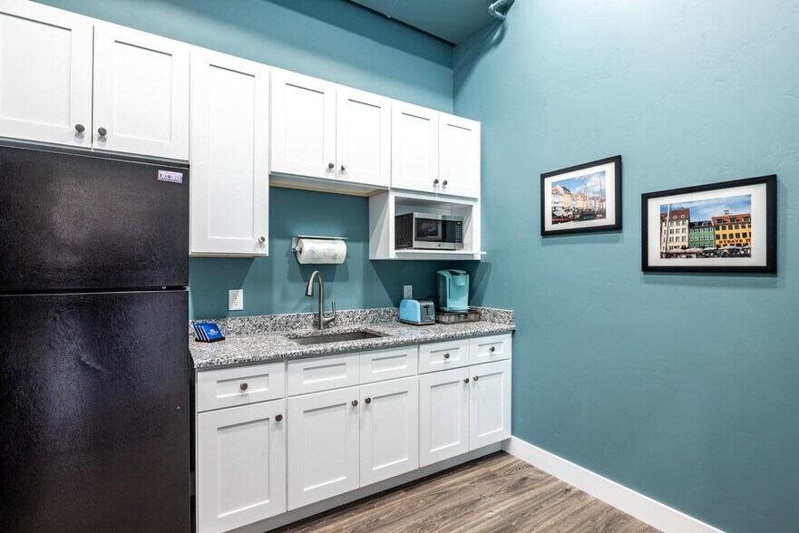 More Photos Of 4554 Forestdale Dr, Park City Unknown For Lease