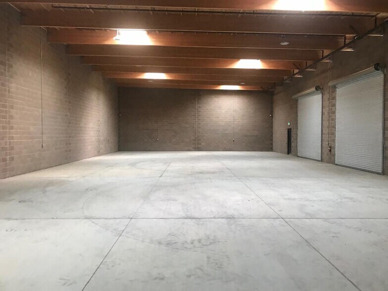 More Photos Of 1650 Olympic Dr, Turlock Warehouse For Lease