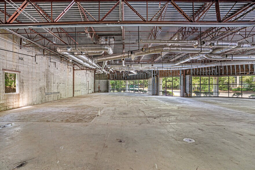 More Photos Of 4000 Corporate Center Dr, Morrow Medical For Lease