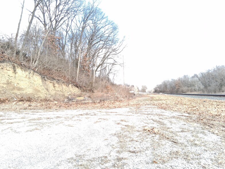 More Photos Of 800 S Morrison Ave, Collinsville Warehouse For Sale