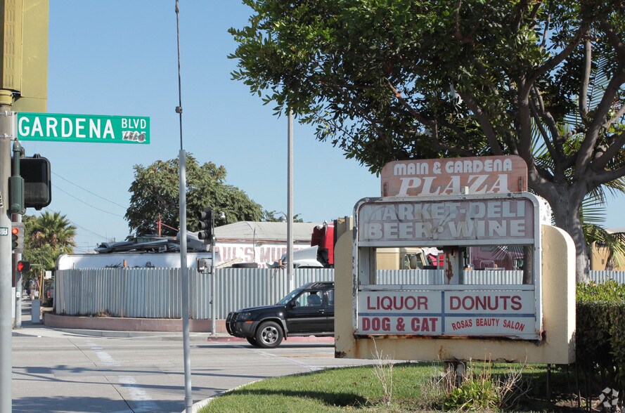 More Photos Of 16502 S Main St, Gardena General Retail For Sale