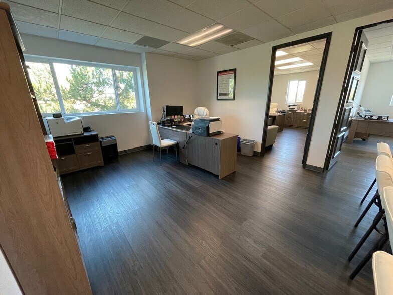More Photos Of 20631 Ventura Blvd, Woodland Hills Office For Lease