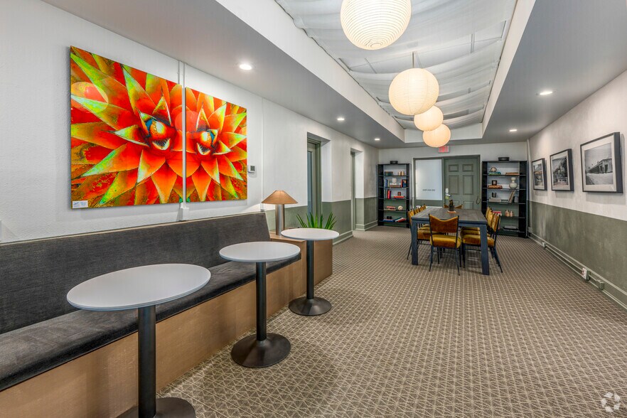 More Photos Of 141 E Palace Ave, Santa Fe Coworking Space
