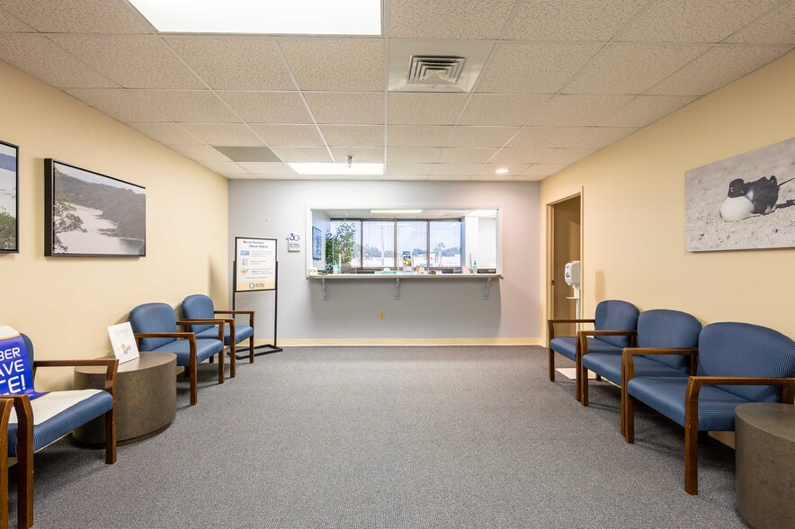 More Photos Of 6719 Gall Blvd, Zephyrhills Medical For Sale