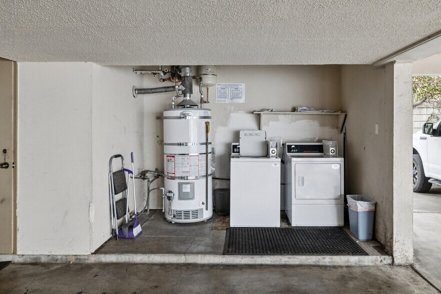 More Photos Of 121 Lorton Ave, Burlingame Apartments For Sale